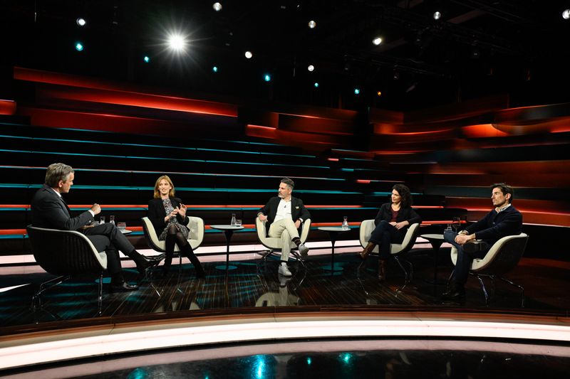 Am Dienstagabend diskutierte Markus Lanz (links) mit (von links) Karin Prien, Fabio De Masi, Ulrike Winkelmann und Bojan Pancevski.