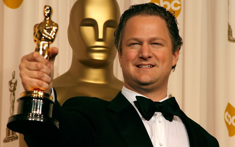 So strahlen Filmschaffende, wenn sie mit dem Oscar den wohl wichtigsten Preis der Welt gewonnen haben. Bei Florian Henckel von Donnersmarck (Bild) war es 2007 so weit, als er für sein Agenten-Drama "Das Leben der Anderen" die begehrte Trophäe entgegennehmen durfte. Doch der gebürtige Kölner ist nicht der einzige Deutsche, dem diese Ehre zuteilwurde, wie unsere Galerie zeigt.