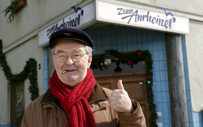 Ernst Hilbich als Adamski in der WDR-Serie "Die Anrheiner".