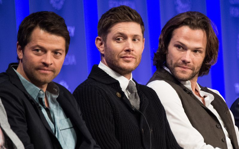 Die "Supernatural"-Stars sind wieder vereint (von links): Misha Collins, Jensen Ackles und Jared Padalecki stehen für "The Boys" wieder gemeinsam vor der Kamera.