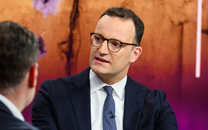 "Wir werden in Europa unabhängiger werden müssen, erwachsener werden müssen", sagt Jens Spahn.