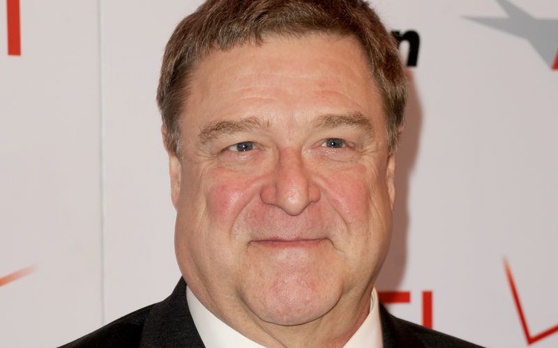 John Goodman hat sich bei den Dreharbeiten zum neuen Film mit Tom Cruise verletzt.